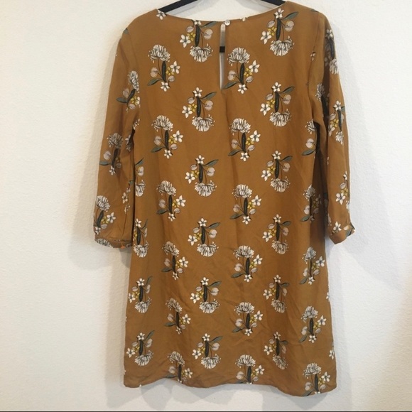 Amour Vert 100% silk dress size medium mustard gold mini with floral design - Picture 4 of 10